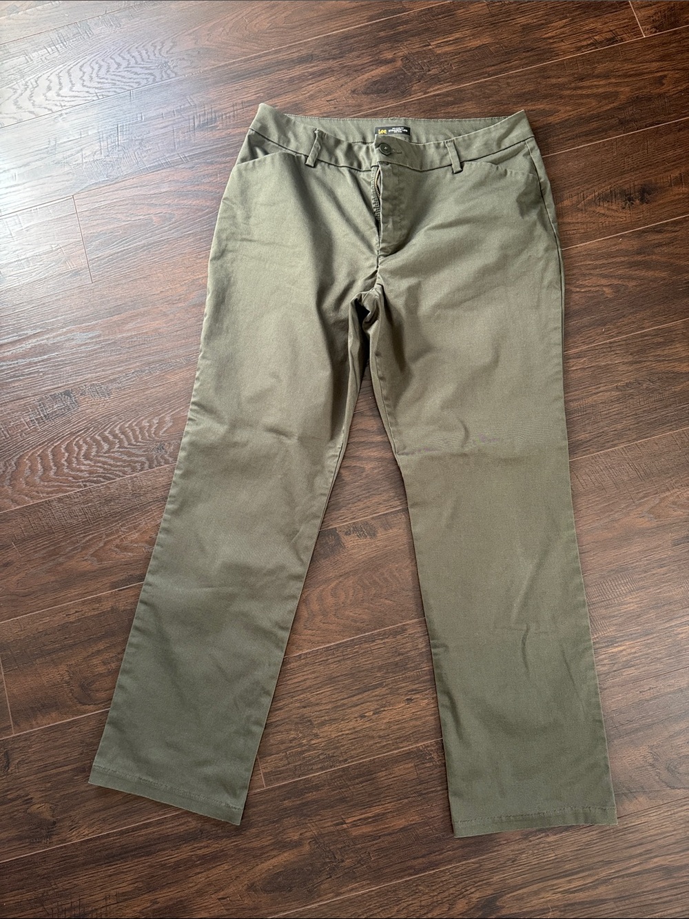 Lee Women's Straight-Leg Pants in Olive Green